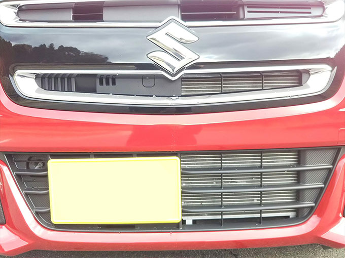 スズキ ワゴンR スティングレー 赤 フロントデザイン